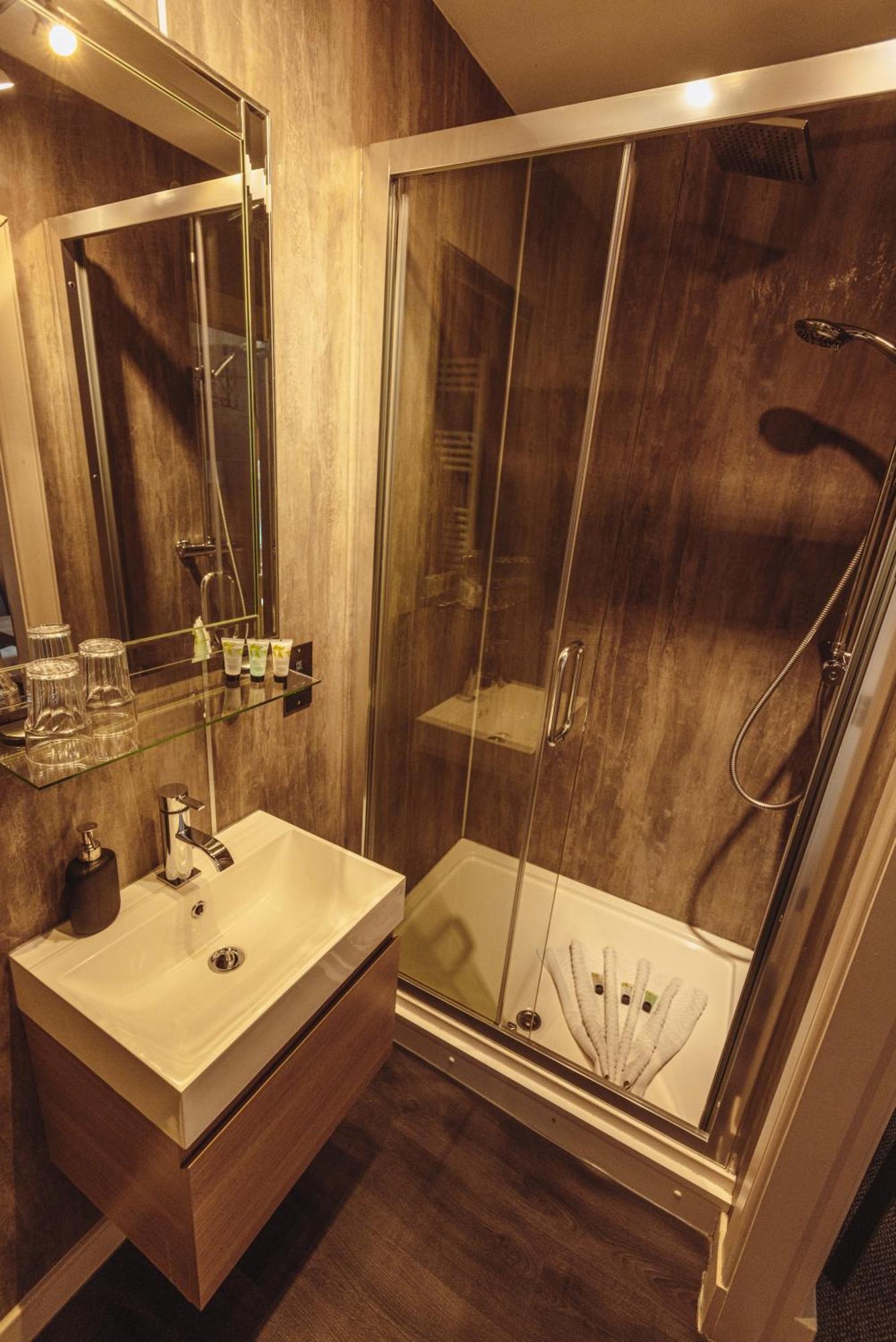 The Tower Gastro Pub & Apartments Crieff Bilik gambar